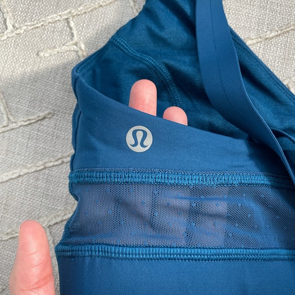 Lululemon sports bra - Picture 4 of 4